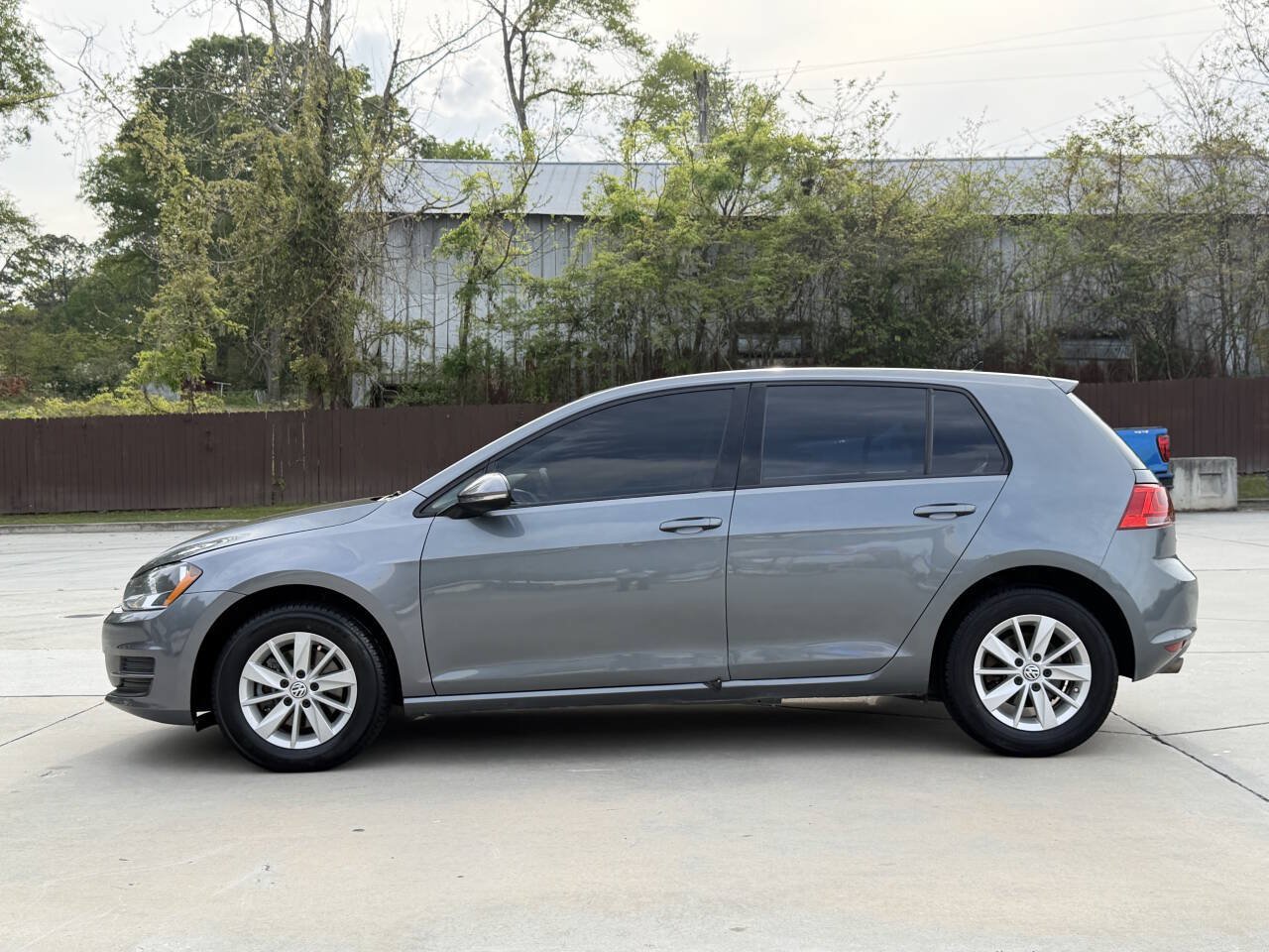 Used 2015 Volkswagen Golf S FWD image 25