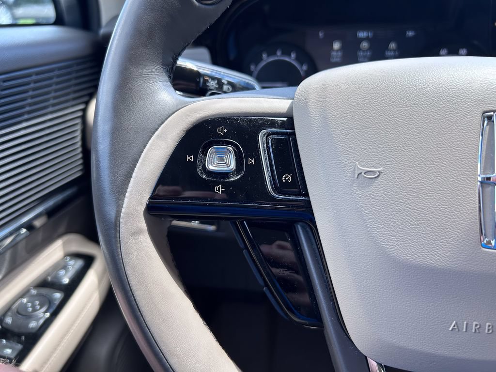 Used 2020 Lincoln Corsair AWD w/ Equipment Group 101A image 30