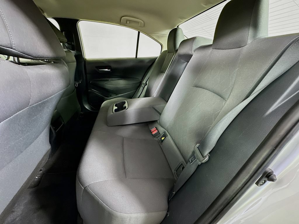 Used 2020 Toyota Corolla LE FWD image 4