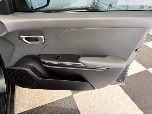 Used 2025 Kia K4 FWD image 22