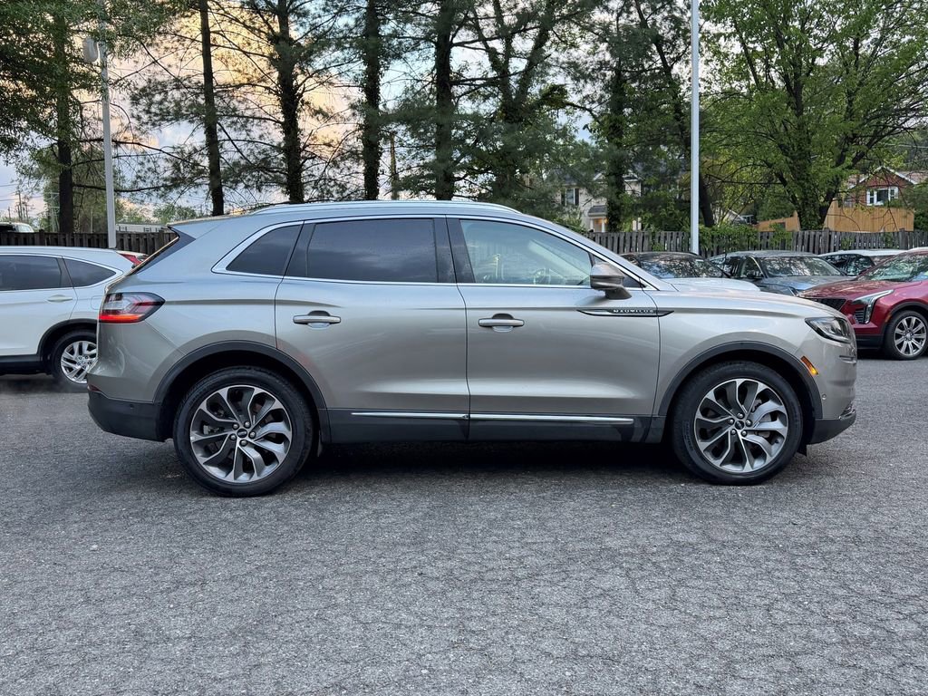 Used 2023 Lincoln Nautilus Reserve w/ Equipment Group 201A image 8