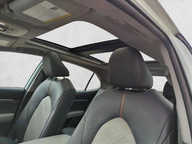 Used 2019 Toyota Camry XLE FWD image 22