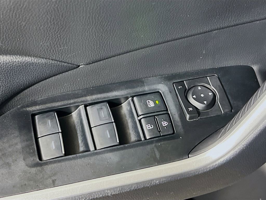 Certified 2025 Toyota RAV4 XLE AWD/4WD image 17