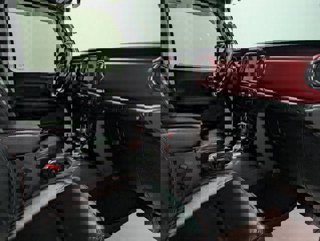 Used 2018 Jeep Wrangler Unlimited Rubicon image 16