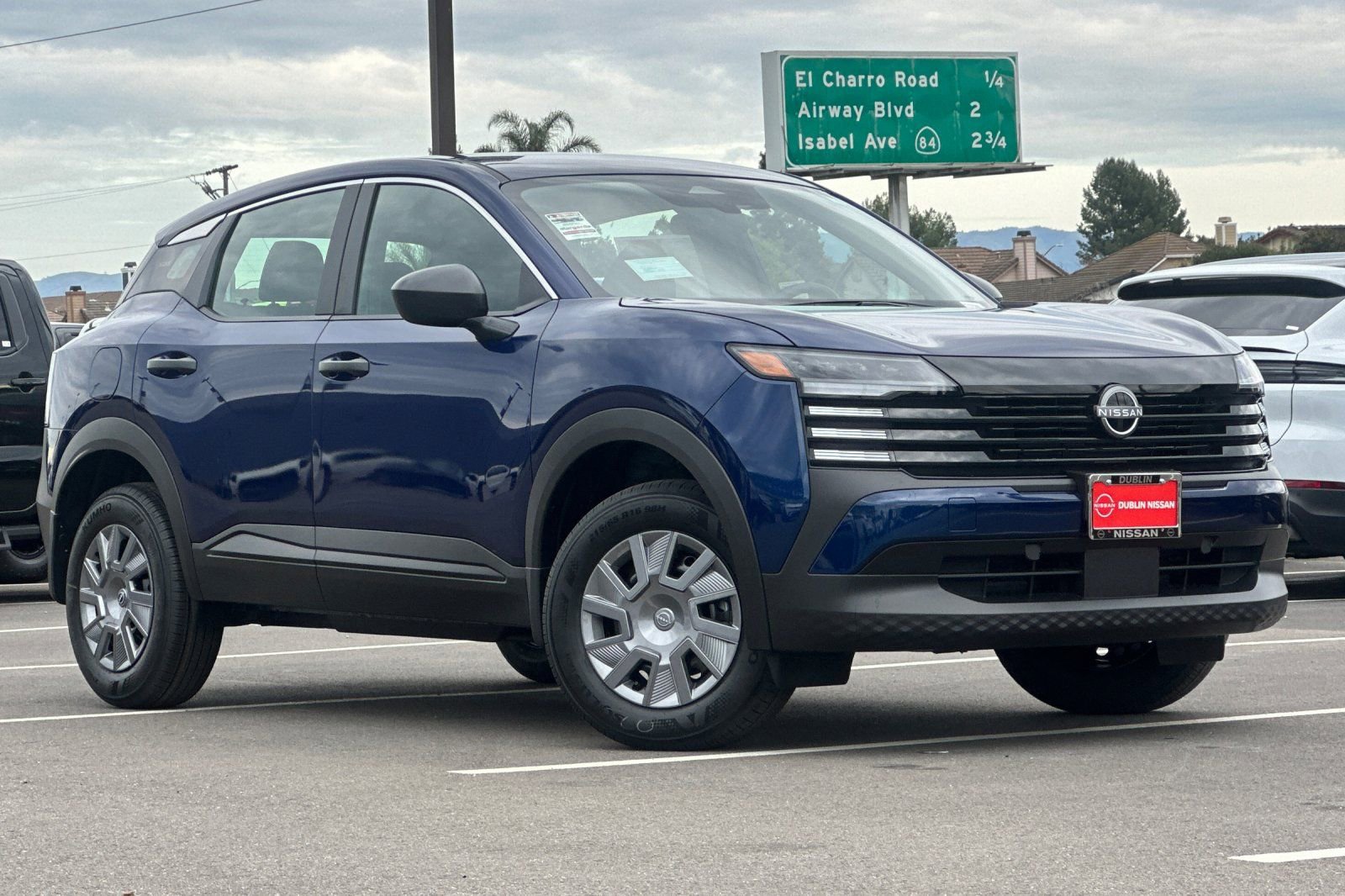 New 2026 Nissan Kicks S image 2