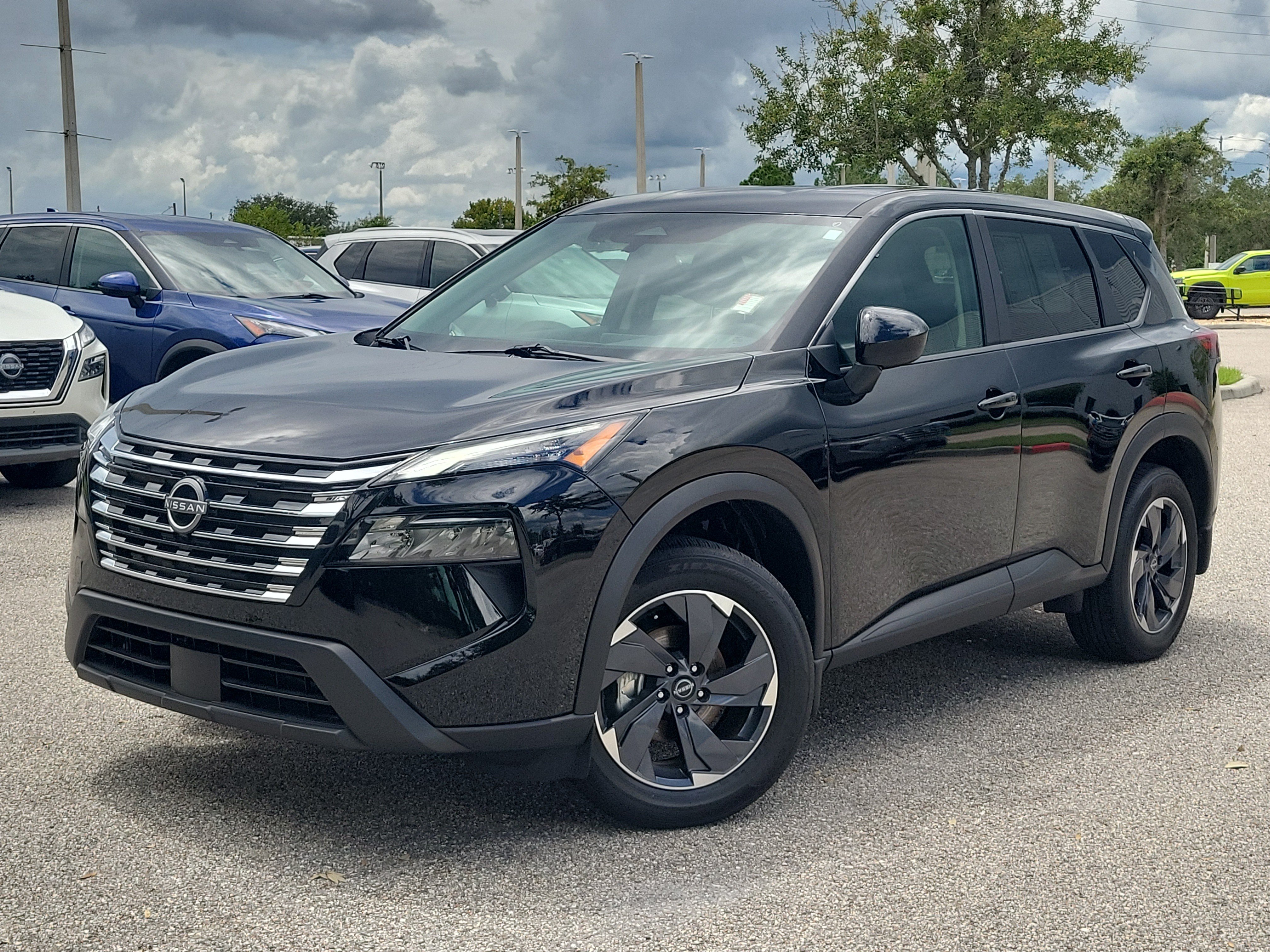 Certified 2026 Nissan Rogue SV w/ Cold Weather Package FWD image 33