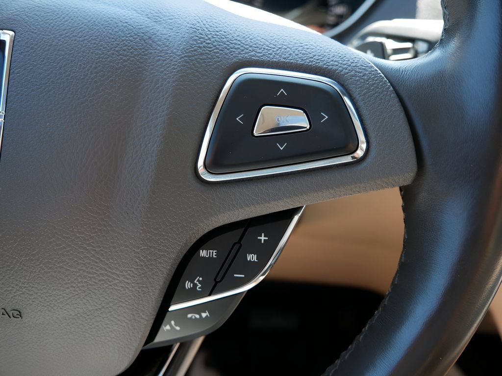 Used 2018 Lincoln MKX Reserve w/ Driver Assistance Package FWD image 20