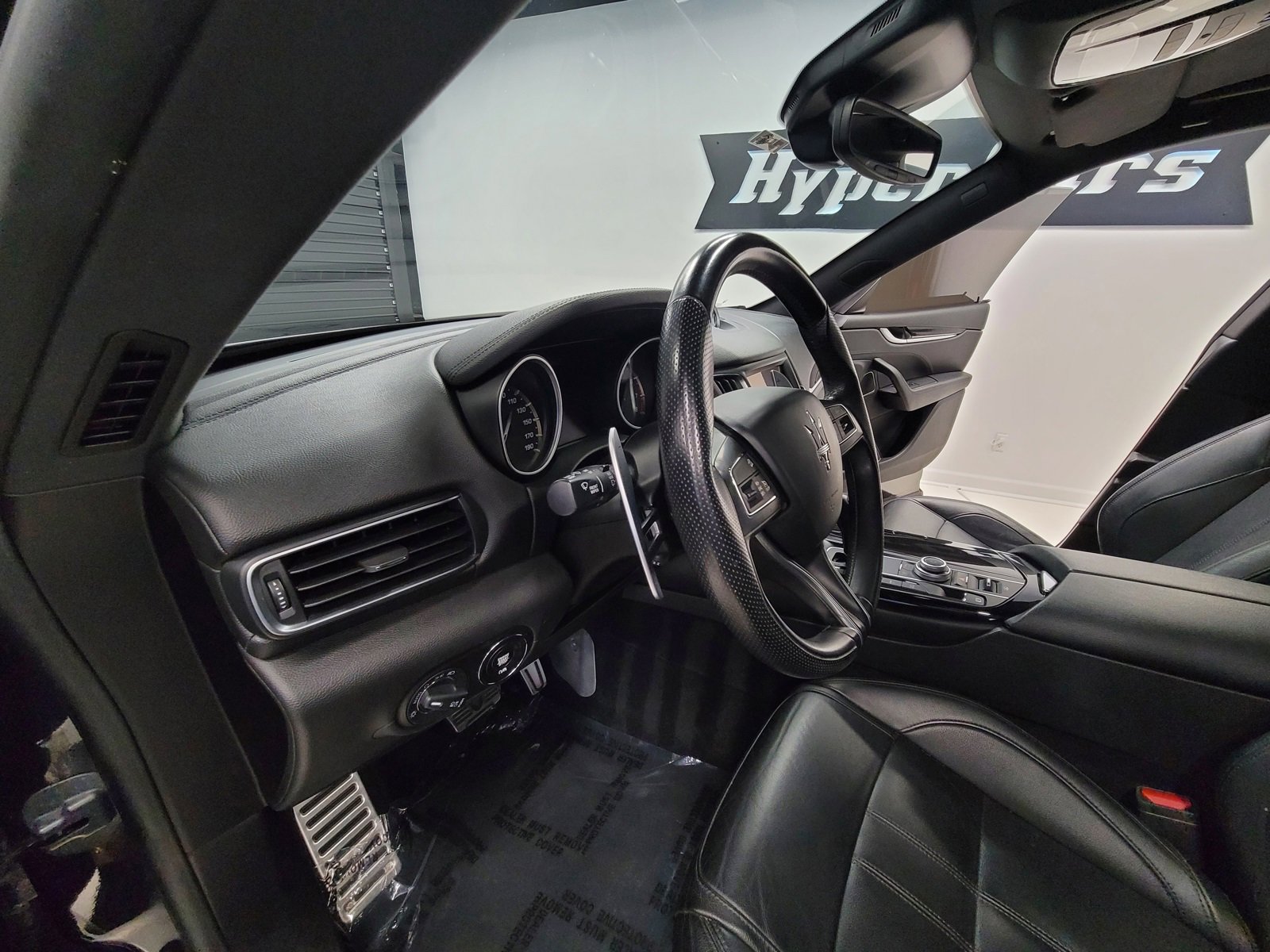 Used 2018 Maserati Levante GranSport image 21