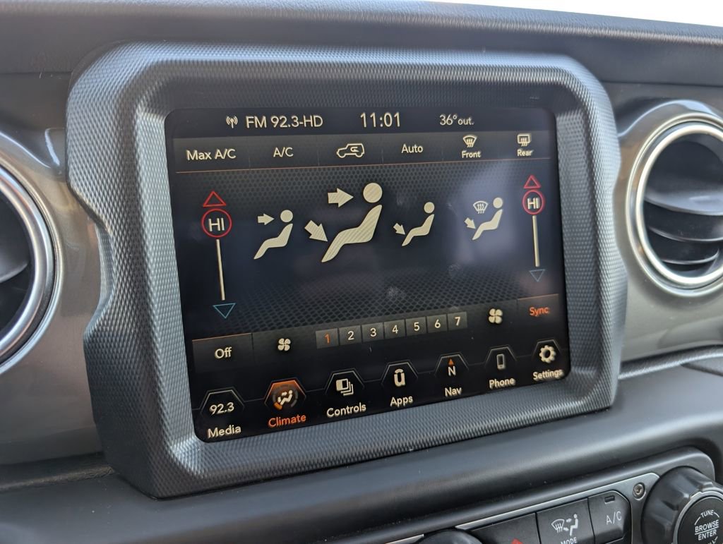 Used 2023 Jeep Wrangler Sahara image 26