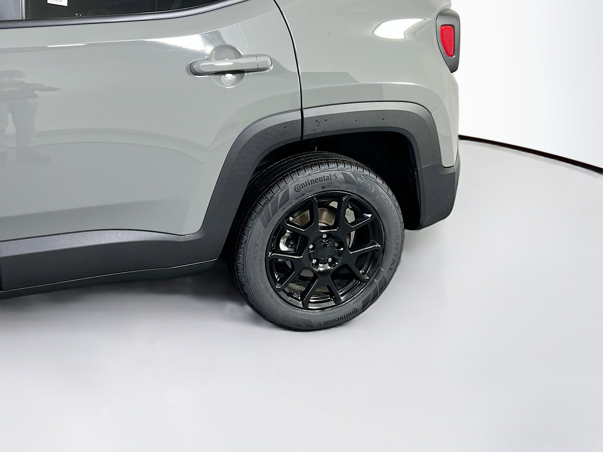 Used 2022 Jeep Renegade Latitude w/ Convenience Group AWD/4WD image 30