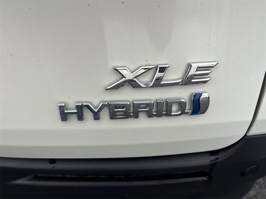 Used 2021 Toyota Sienna XLE image 31