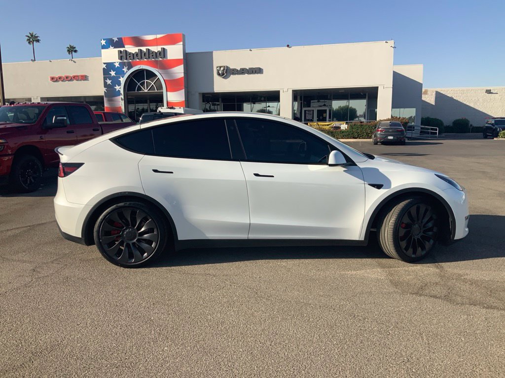 Used 2022 Tesla Model Y Performance AWD/4WD image 10