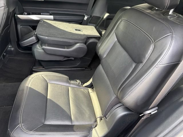 Used 2023 Ford Explorer Limited w/ Limited Technology Package AWD/4WD image 10