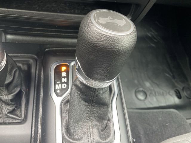 Used 2021 Jeep Wrangler Sport image 15