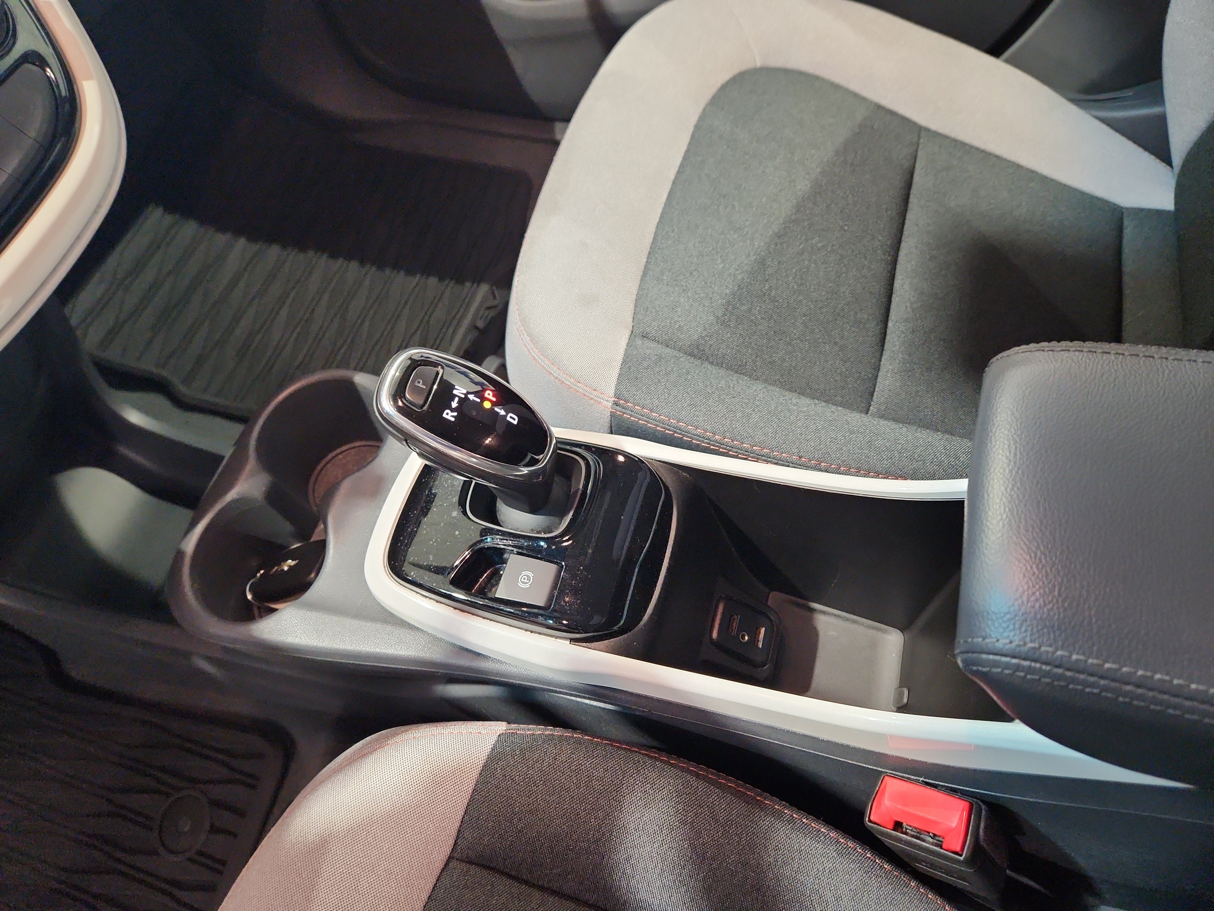 Certified 2017 Chevrolet Bolt LT FWD image 11