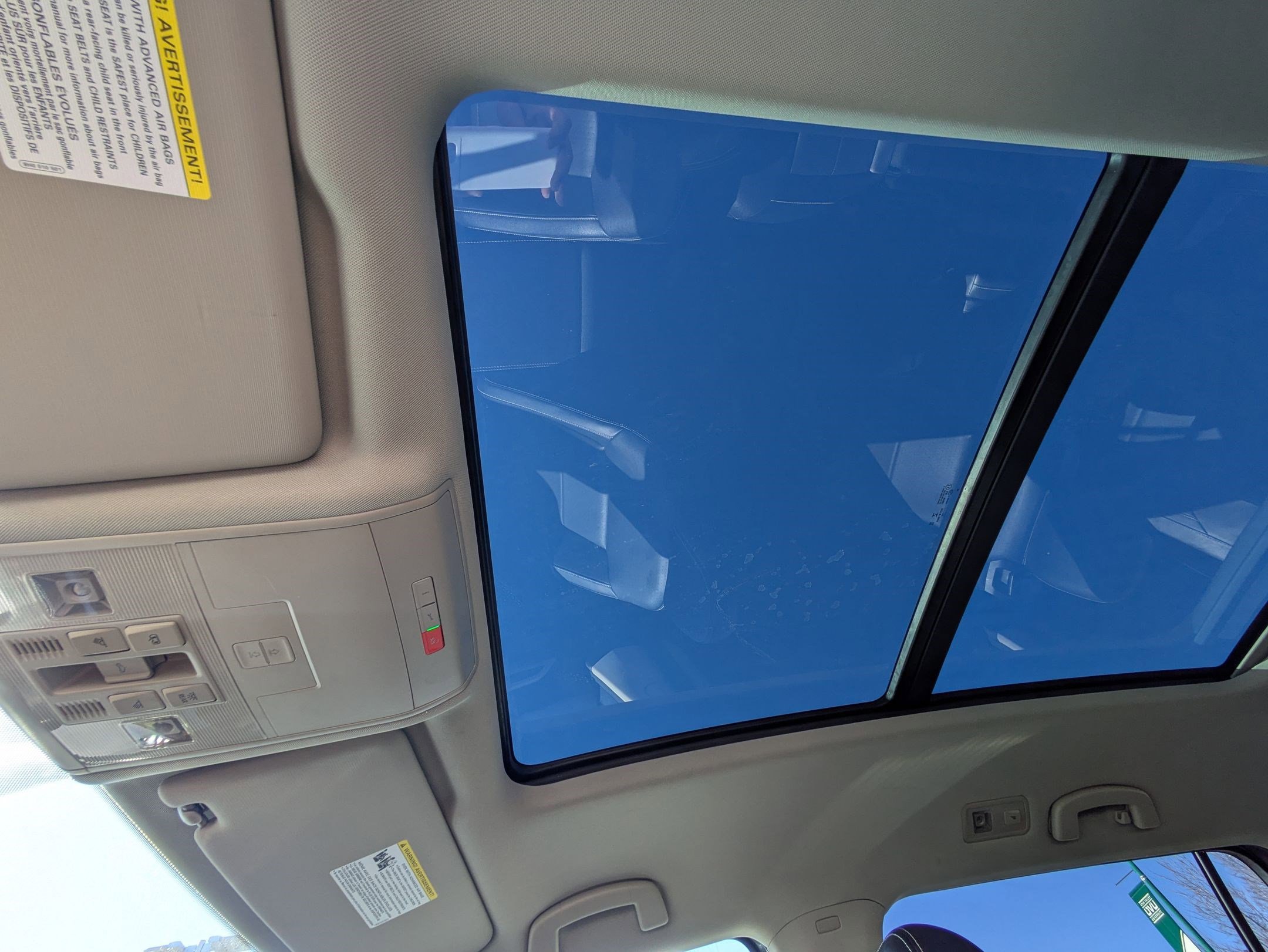 Used 2022 Volkswagen Atlas SE w/ Panoramic Sunroof Package image 19