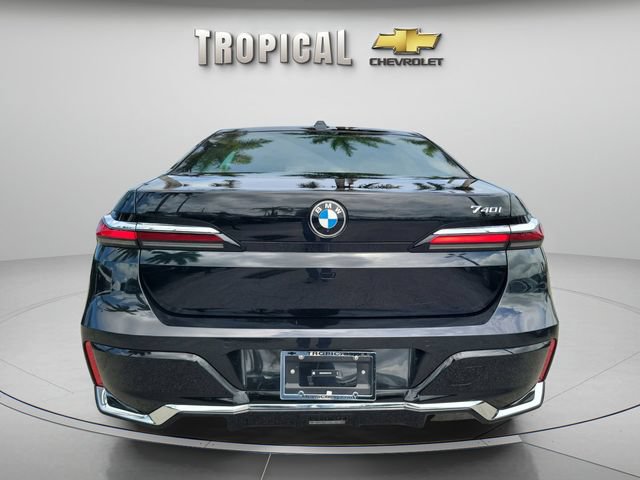 Used 2025 BMW 740i RWD image 4