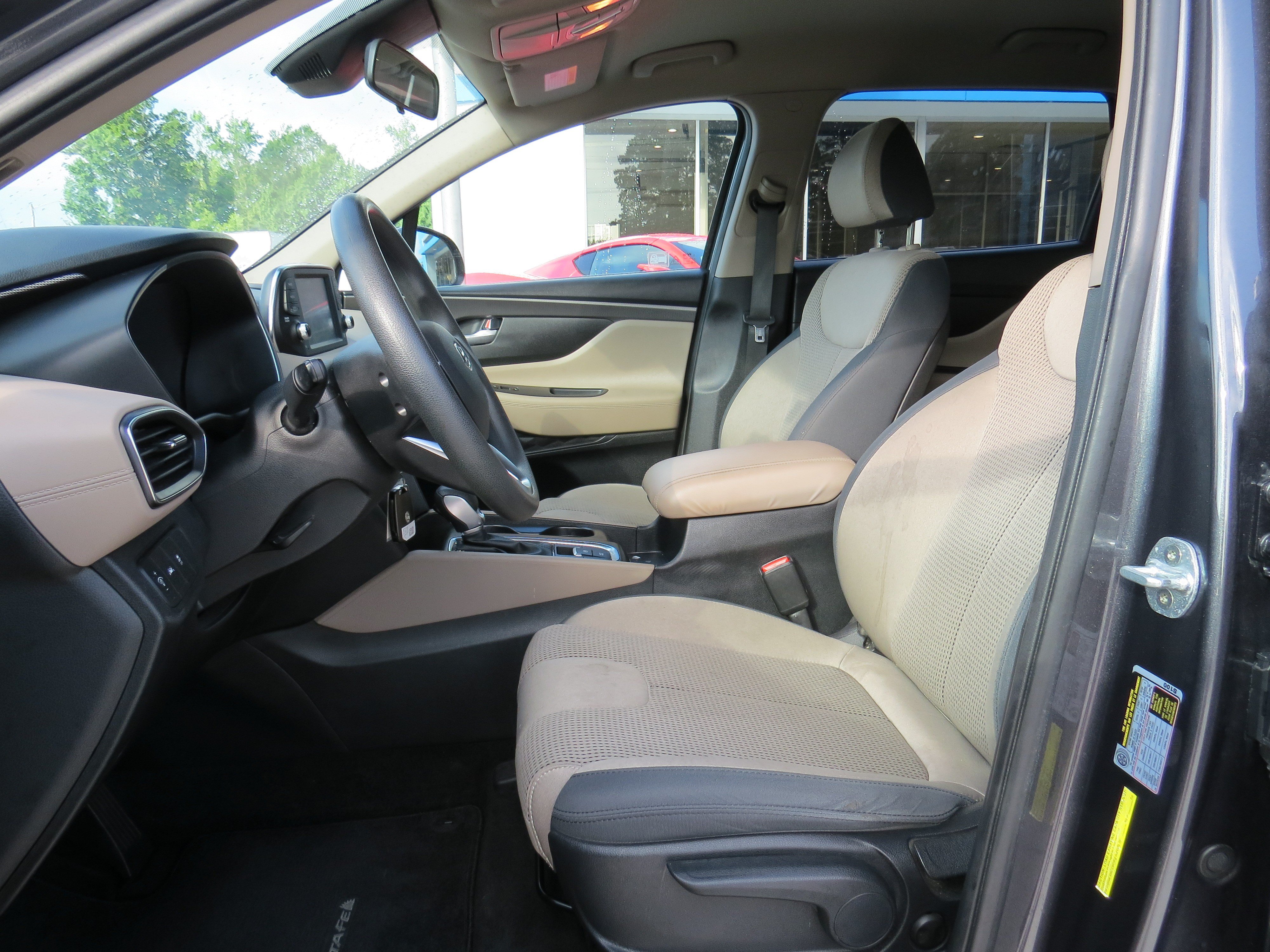 Used 2020 Hyundai Santa Fe SE FWD image 13