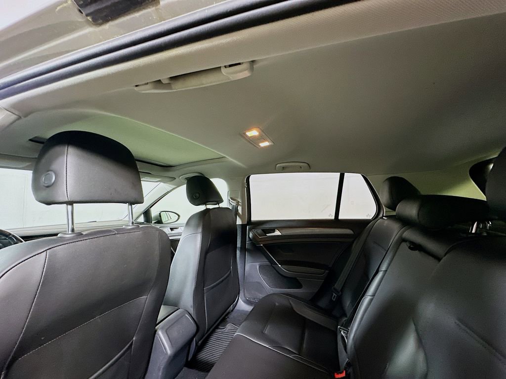 Used 2018 Volkswagen Golf SE FWD image 13