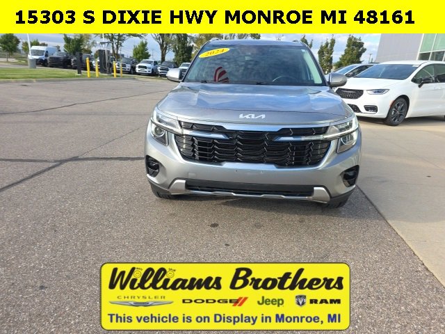 Used 2024 Kia Seltos S image 2