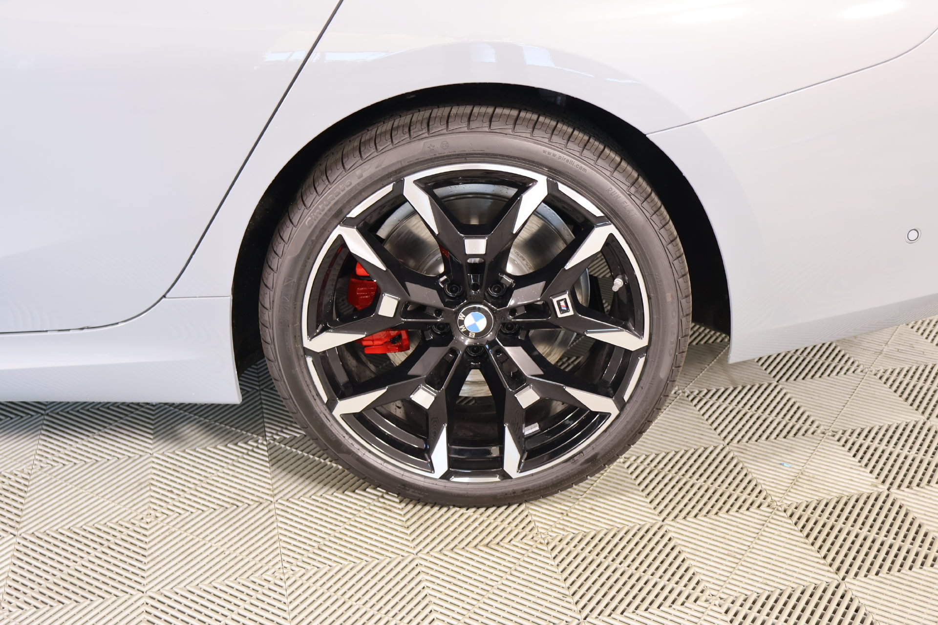 New 2026 BMW 330i xDrive Sedan w/ M Sport Package AWD/4WD image 19