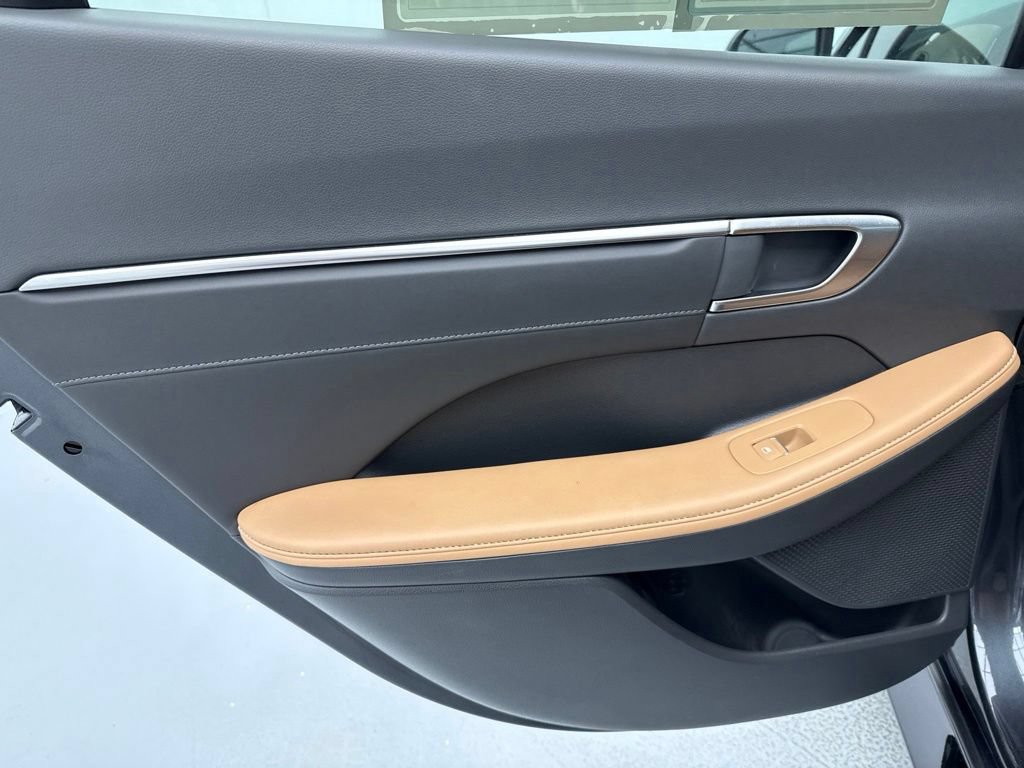 Used 2021 Hyundai Sonata Limited FWD image 16