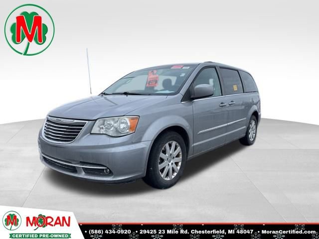 Used 2013 Chrysler Town & Country Touring image 1