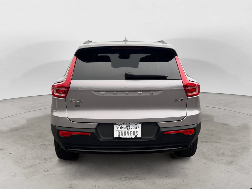 Certified 2026 Volvo XC40 B5 Plus AWD/4WD image 5