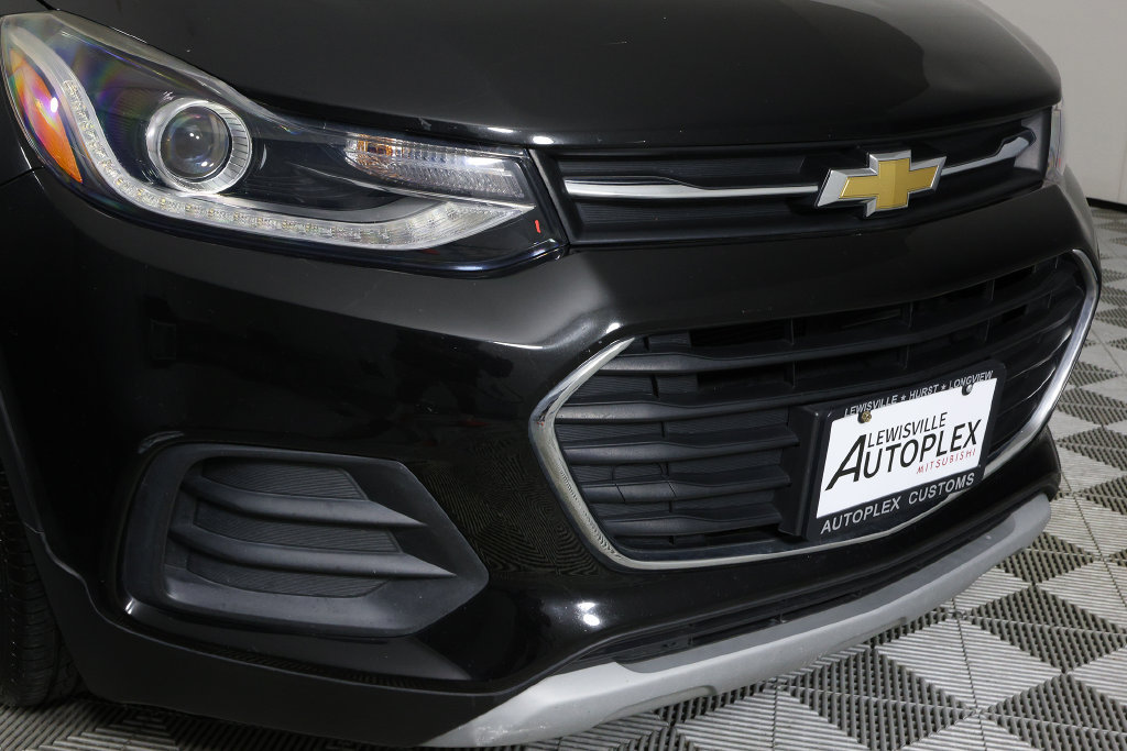 Used 2019 Chevrolet Trax LT w/ LT Convenience Package FWD image 32