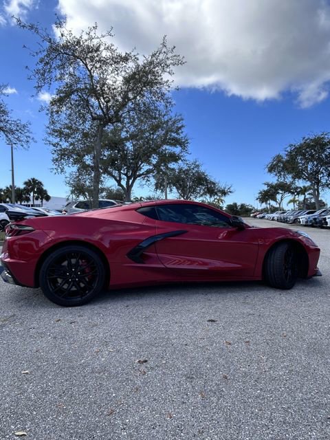 Used 2025 Chevrolet Corvette Stingray Preferred Cpe w/ Z51 Performance Package image 8