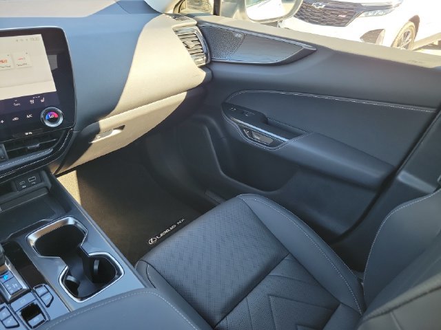 Used 2025 Lexus NX 450h+ AWD w/ Towing Package (2000 Lbs) image 11