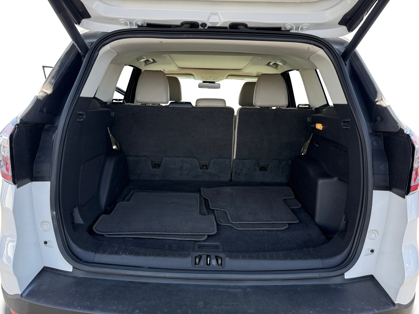 Used 2017 Ford Escape Titanium w/ Equipment Group 301A AWD/4WD image 17