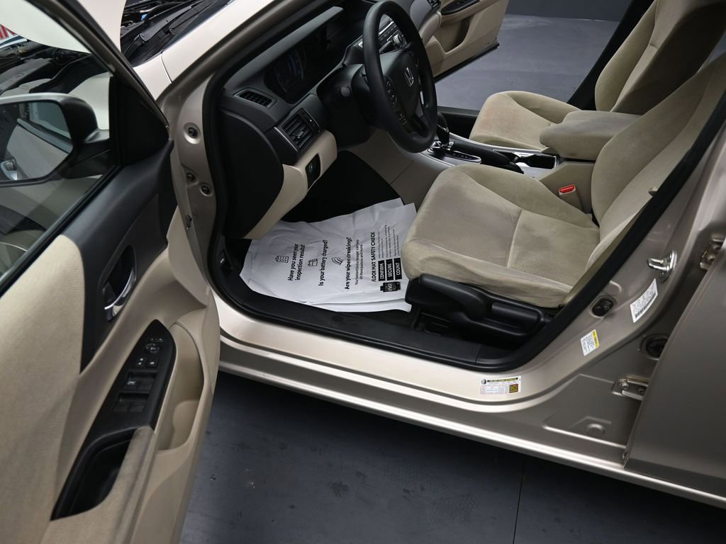 Used 2013 Honda Accord LX image 15