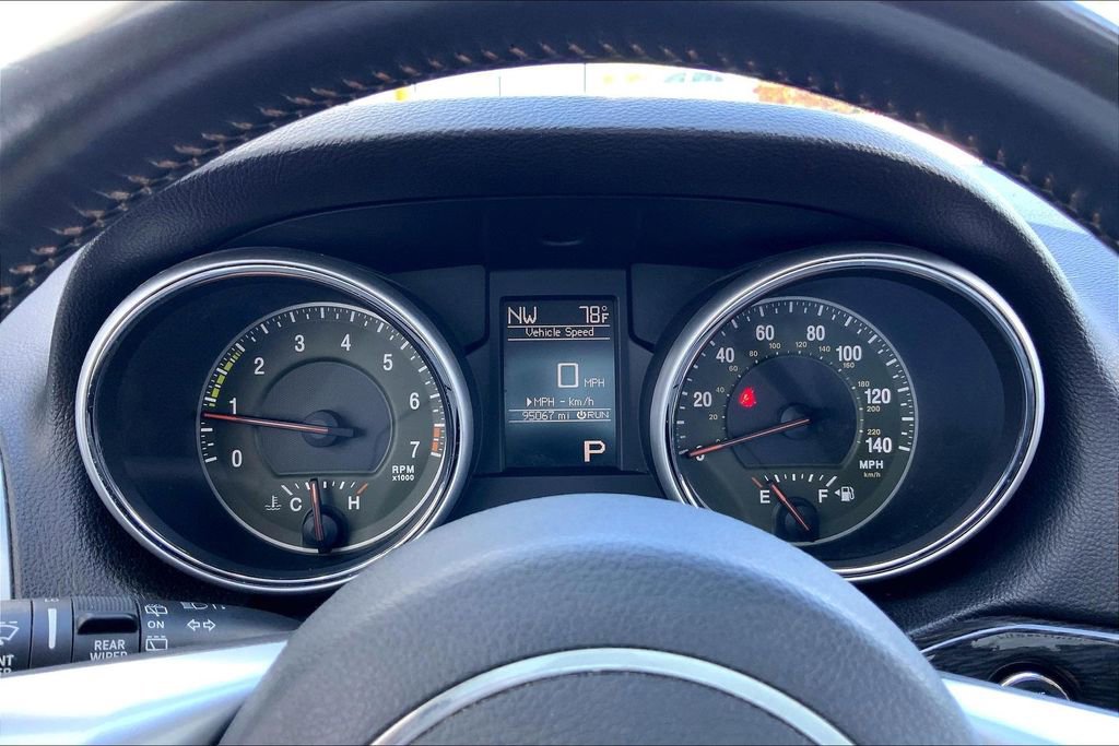 Used 2011 Jeep Grand Cherokee 70th Anniversary RWD image 18