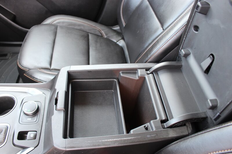 Used 2018 Chevrolet Traverse LT FWD image 34