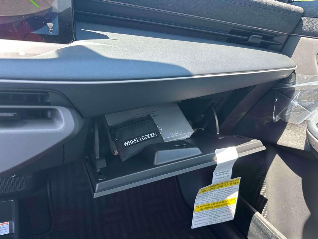 New 2026 Nissan Leaf Platinum+ w/ Illuminated Package FWD image 33