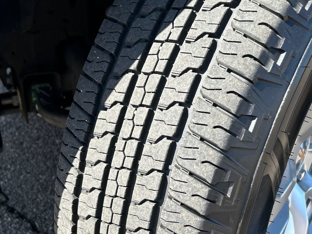 Used 2024 Chevrolet Tahoe LT image 29