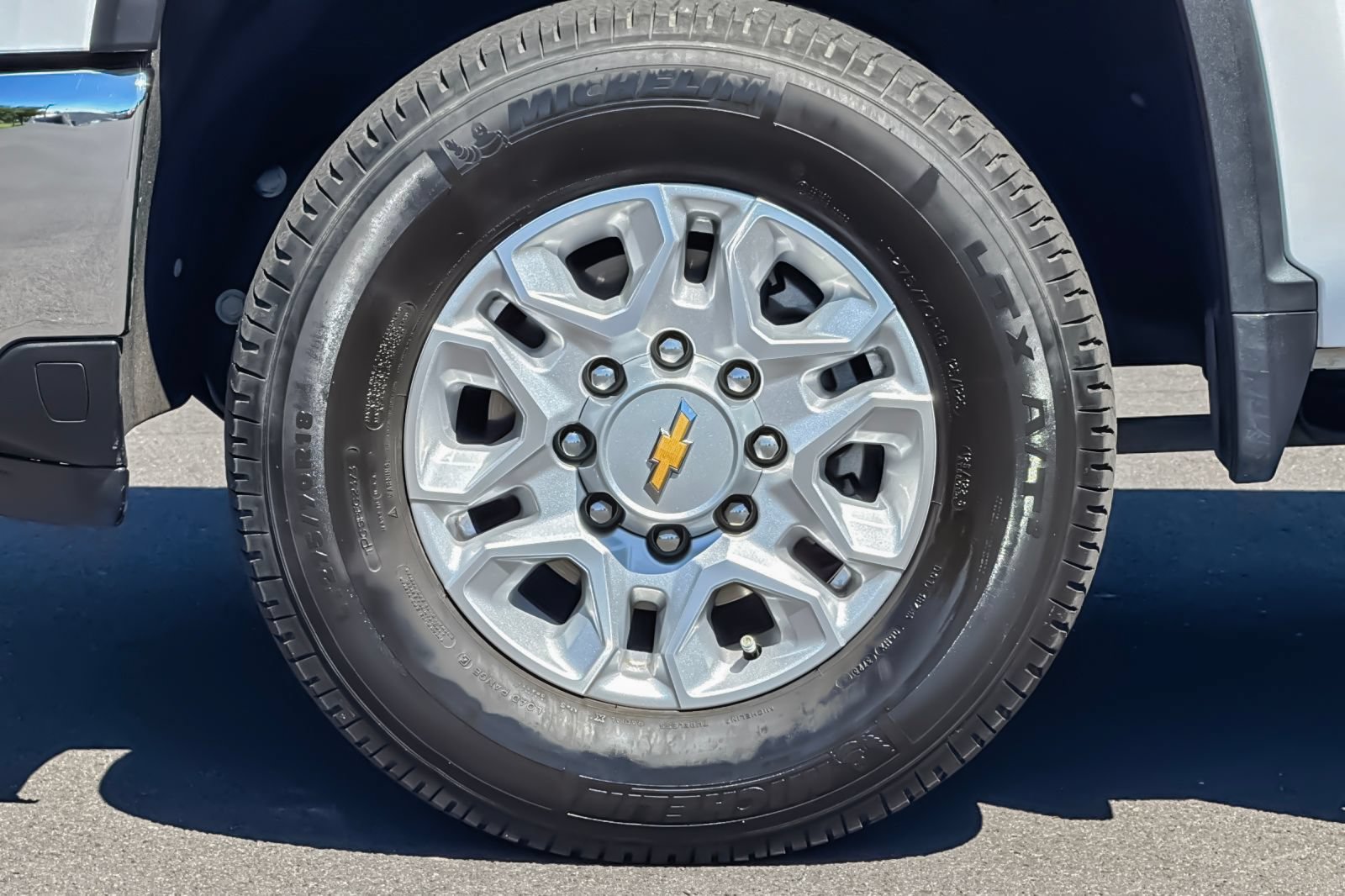 Used 2024 Chevrolet Silverado 2500 LTZ AWD/4WD image 37