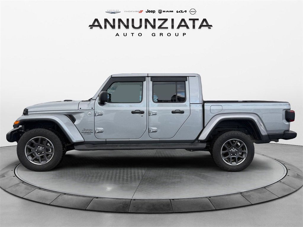 Used 2020 Jeep Gladiator Overland w/ LED Lighting Group image 2