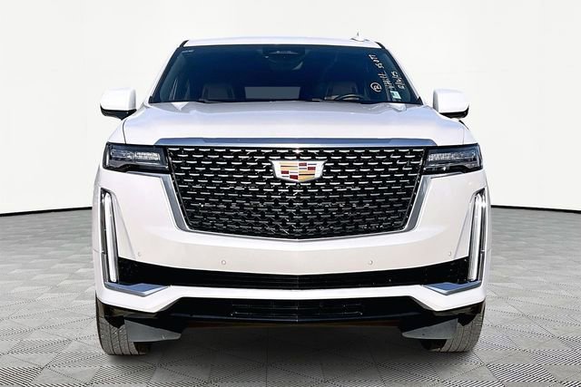 Used 2022 Cadillac Escalade Premium Luxury image 2