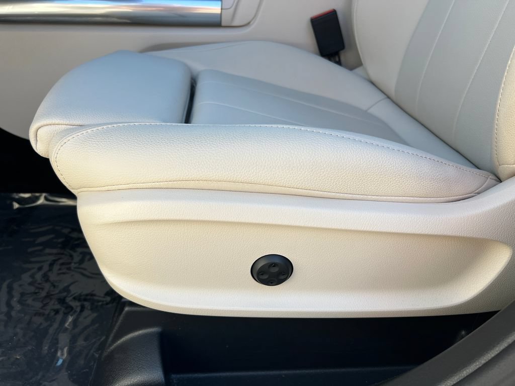 New 2026 Mercedes-Benz GLA 250 4MATIC image 9