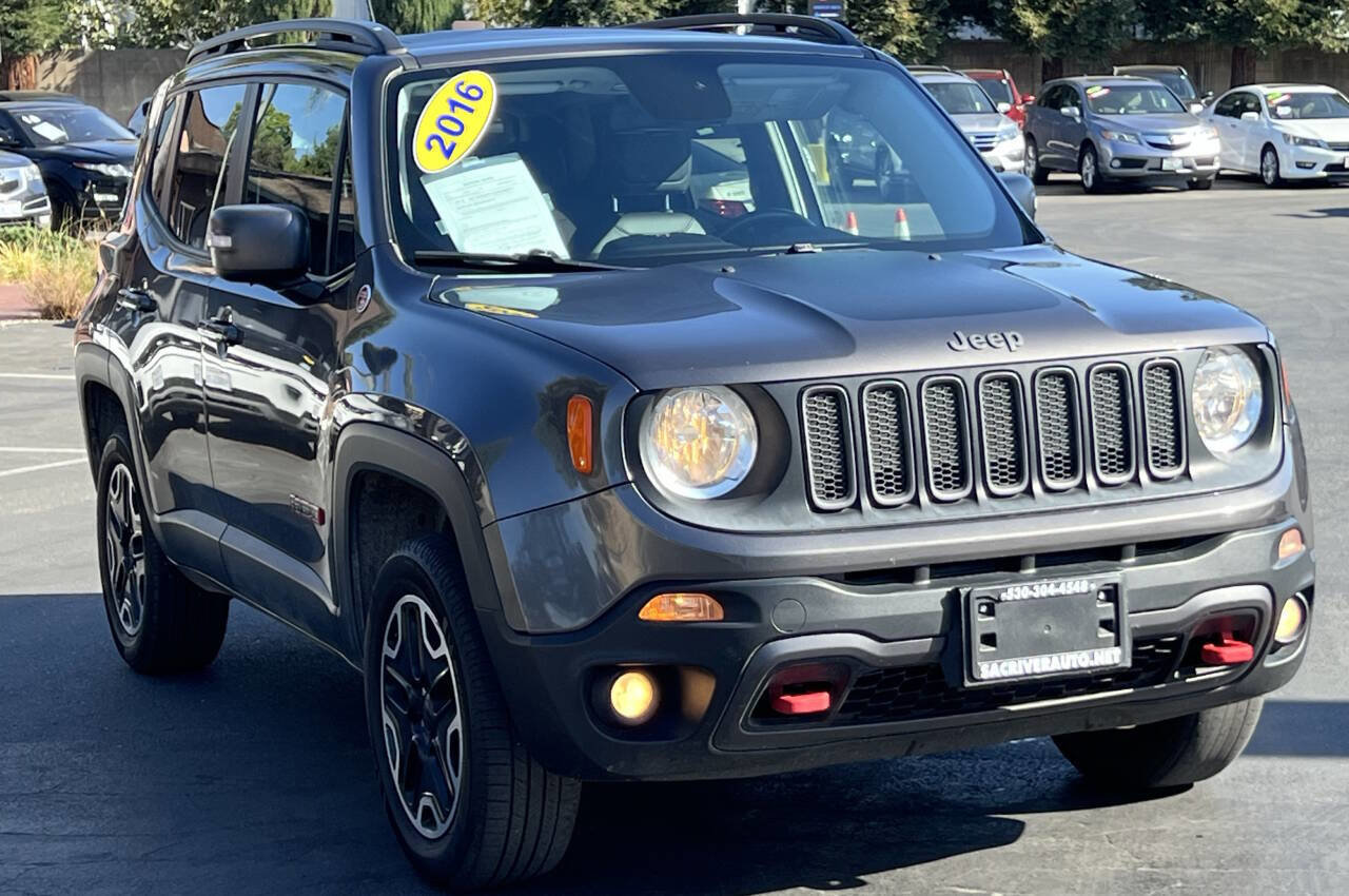 Used 2016 Jeep Renegade Trailhawk w/ Premium Trailhawk Package
