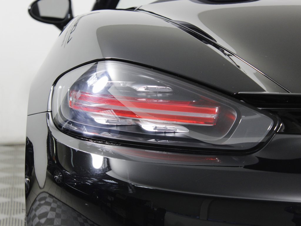 Used 2021 Porsche 718 Boxster S image 17