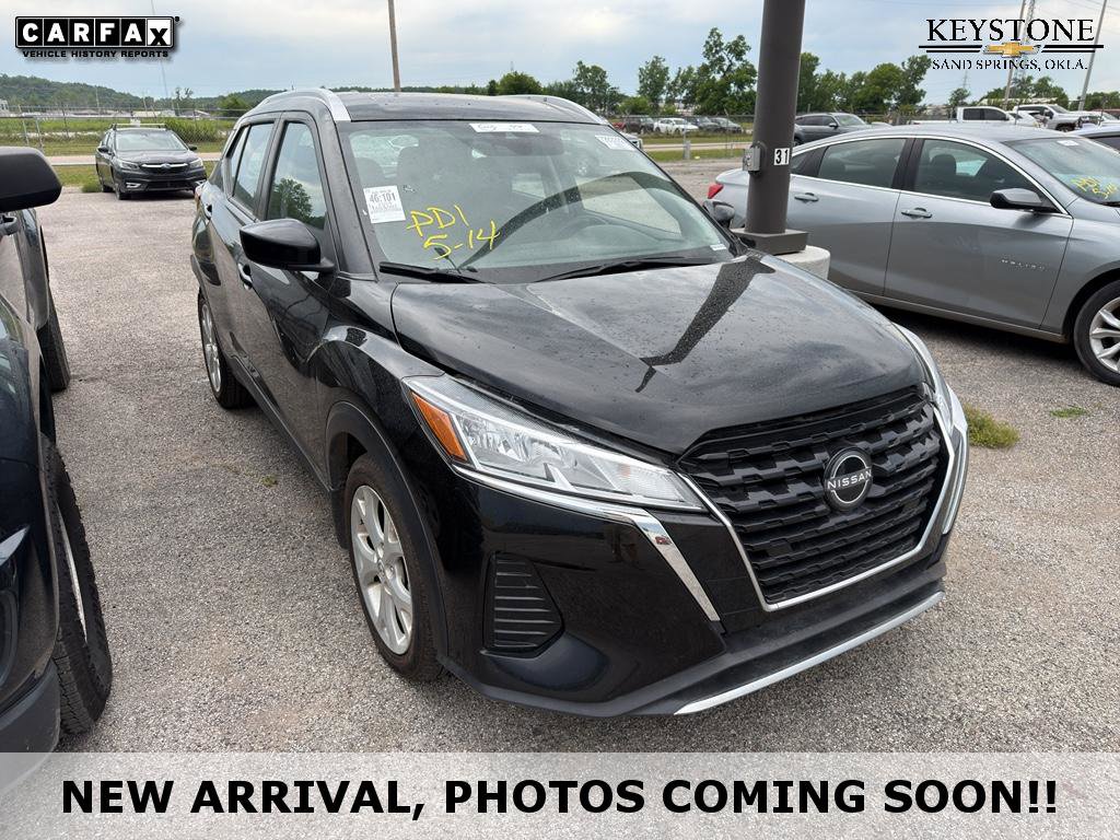 Used 2024 Nissan Kicks SV FWD image 1