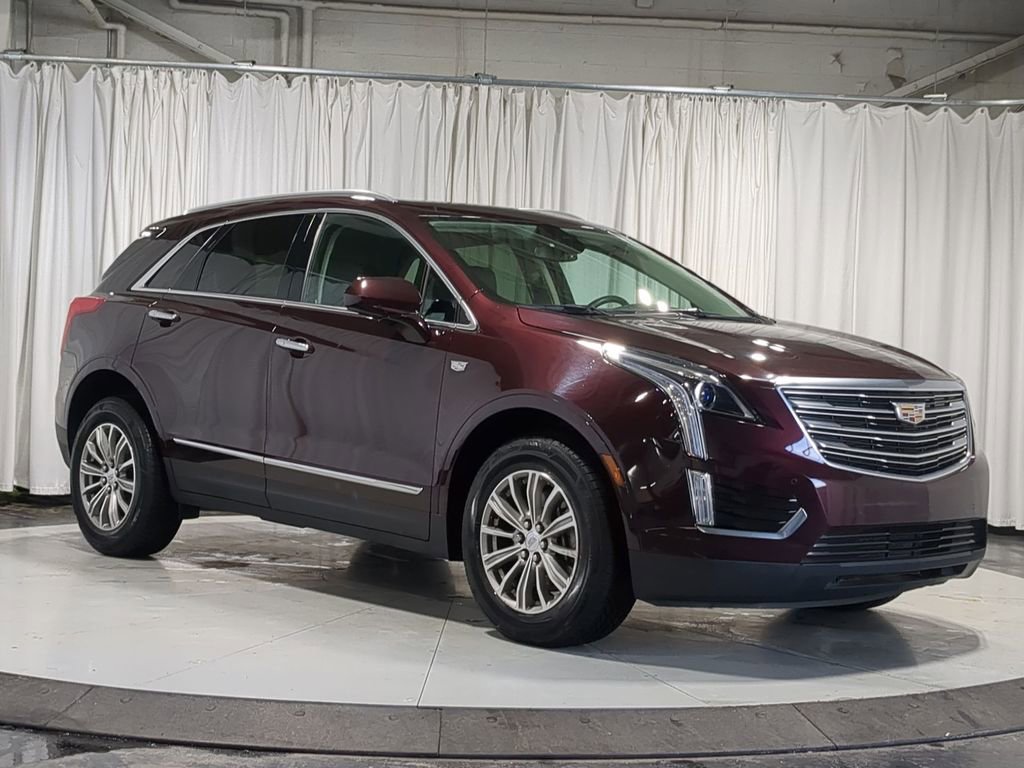 Used 2018 Cadillac XT5 Luxury w/ Driver Awareness Package image 16