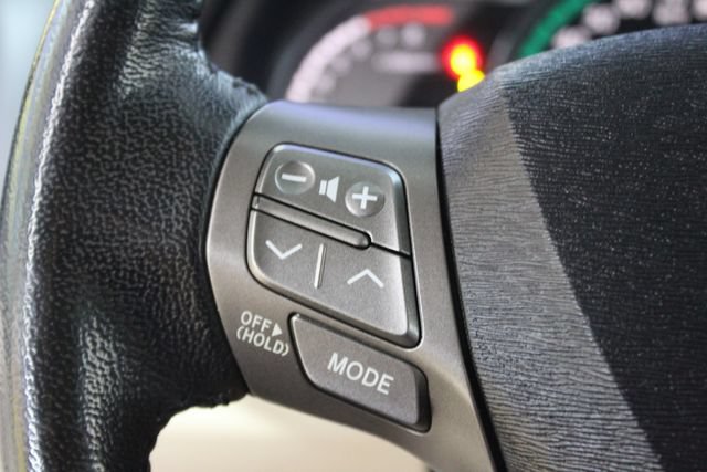 Used 2011 Toyota Venza AWD image 16
