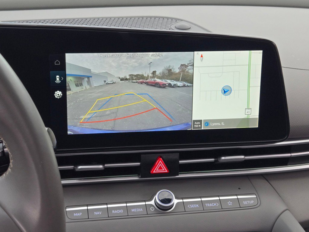 Used 2025 Hyundai Elantra SEL FWD image 24