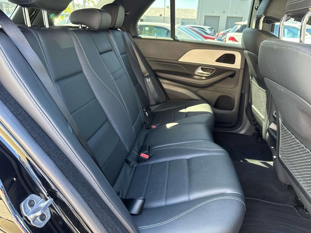 Used 2024 Mercedes-Benz GLE 350 4MATIC image 9