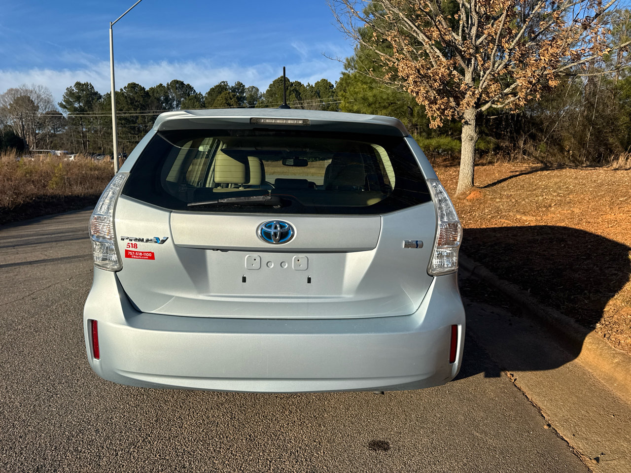 Used 2014 Toyota Prius V Four image 7