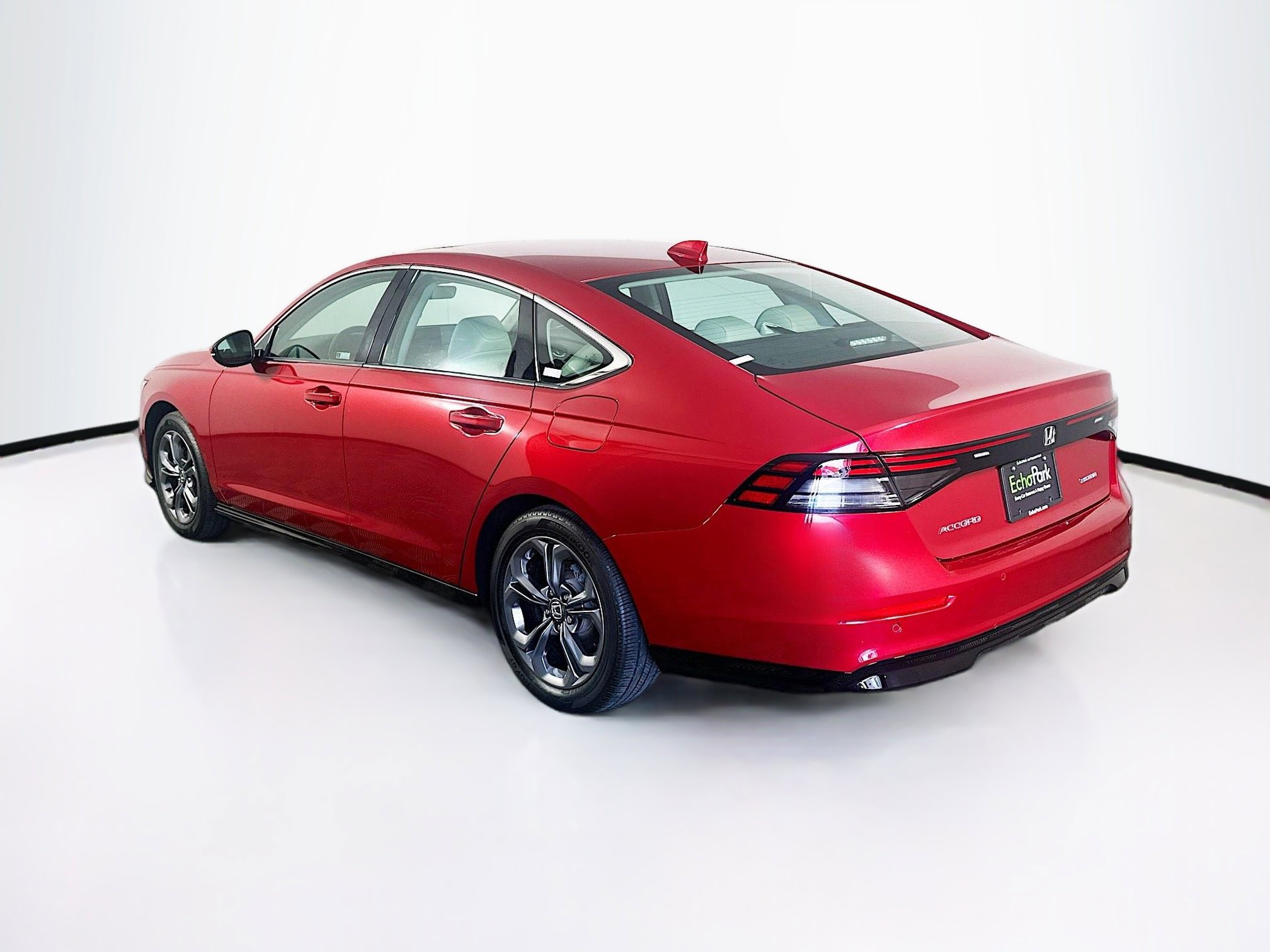 Used 2024 Honda Accord EX-L image 5